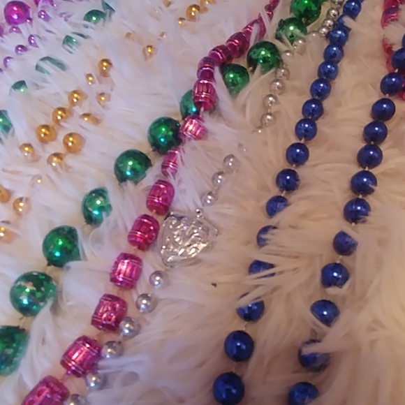 Jewelry - Mardi gras beads